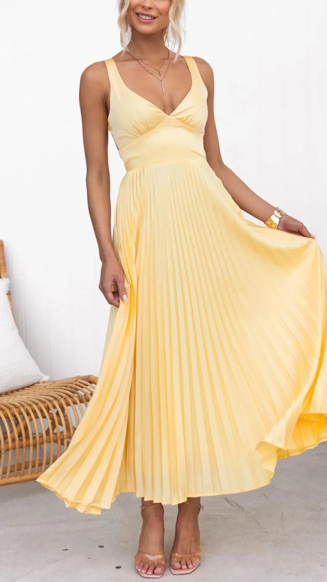 Women's Pleated Maxi Dress - Elegant V Neck for Summer