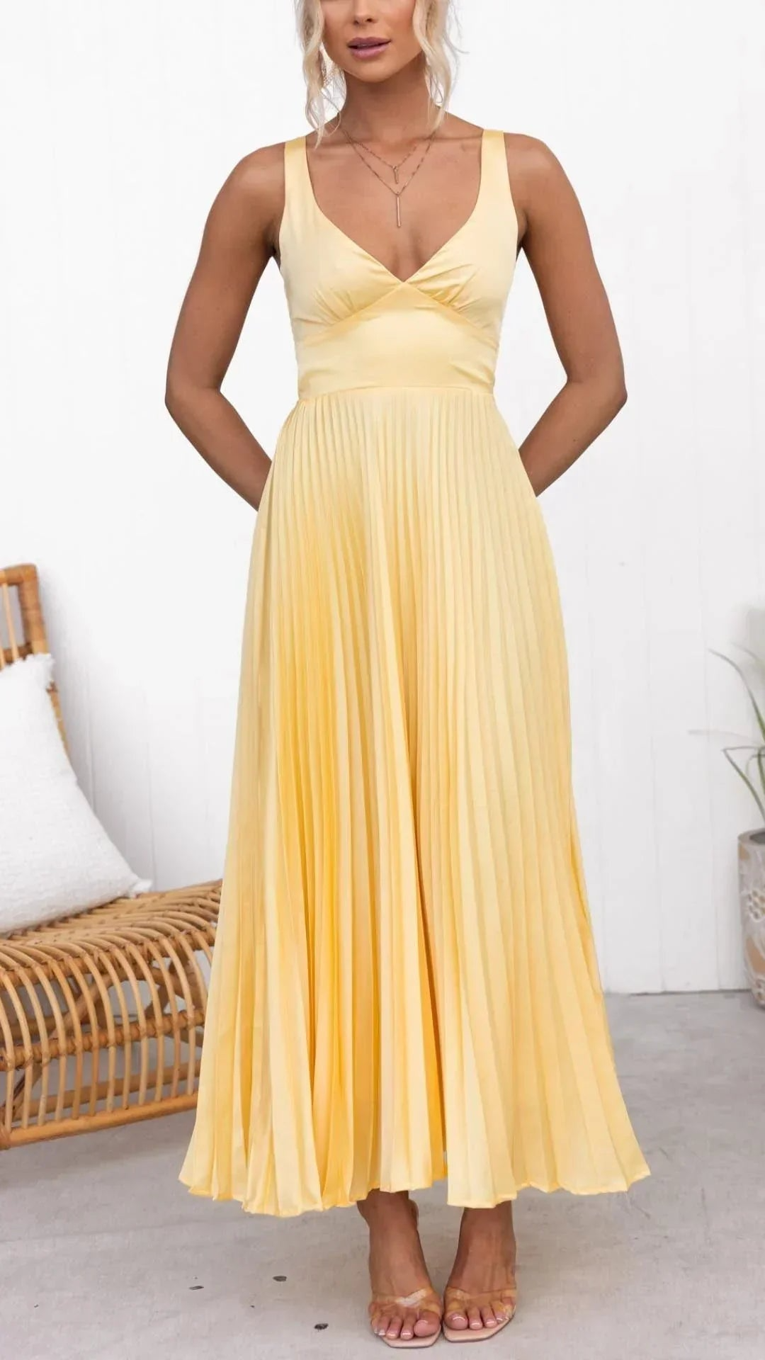 Women's Pleated Maxi Dress - Elegant V Neck for Summer