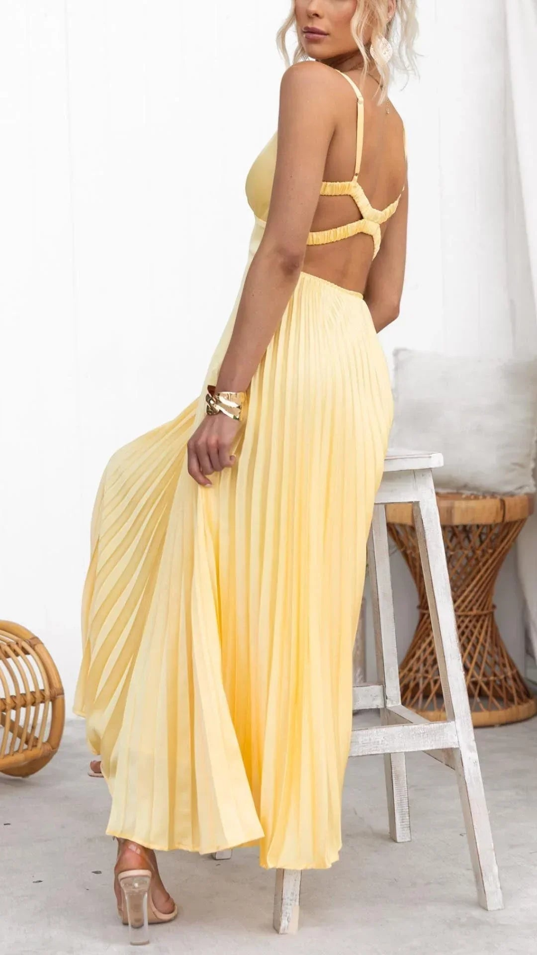 Women's Pleated Maxi Dress - Elegant V Neck for Summer